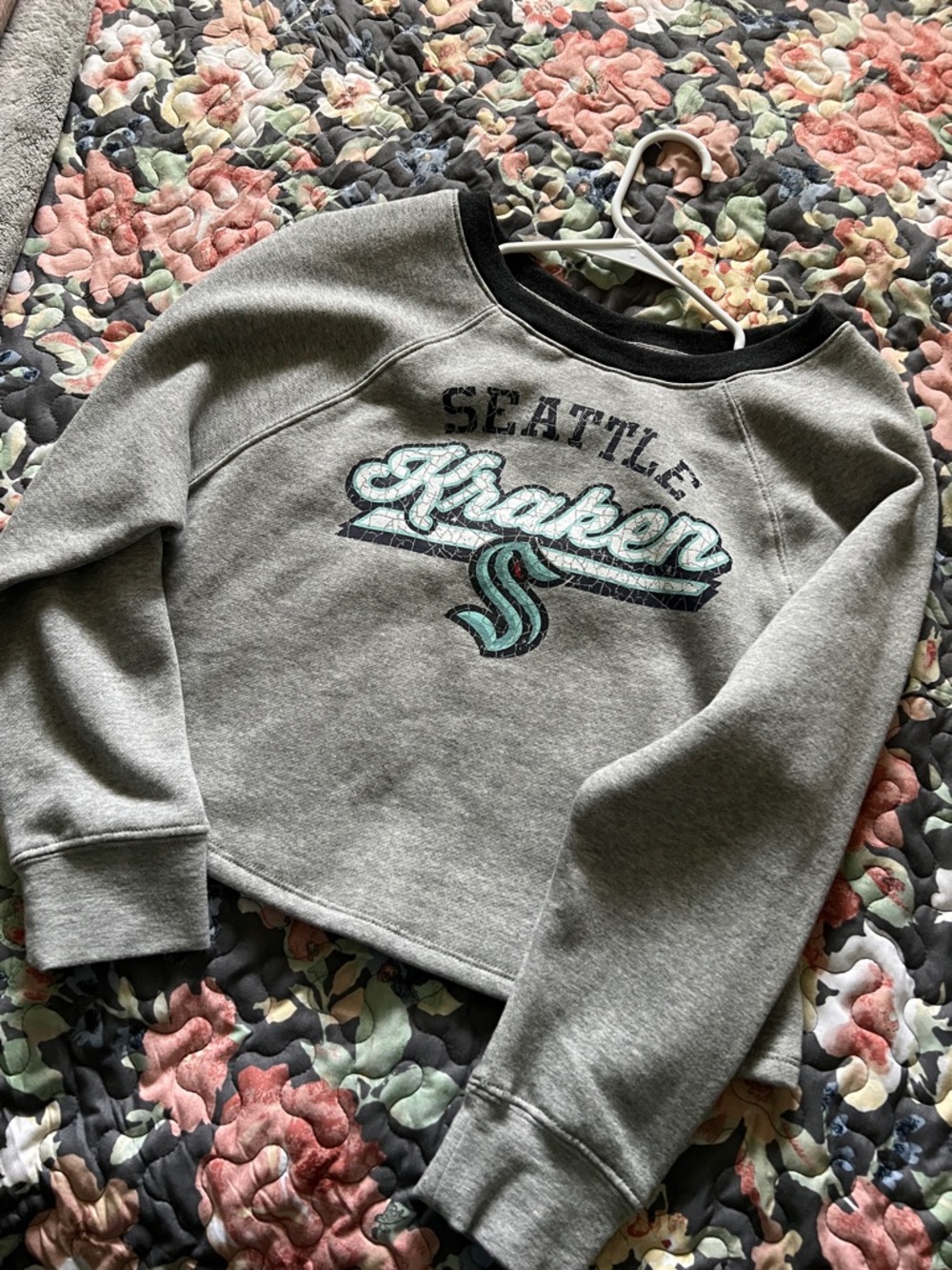 Seattle Kraken Cropped Crewneck sz M